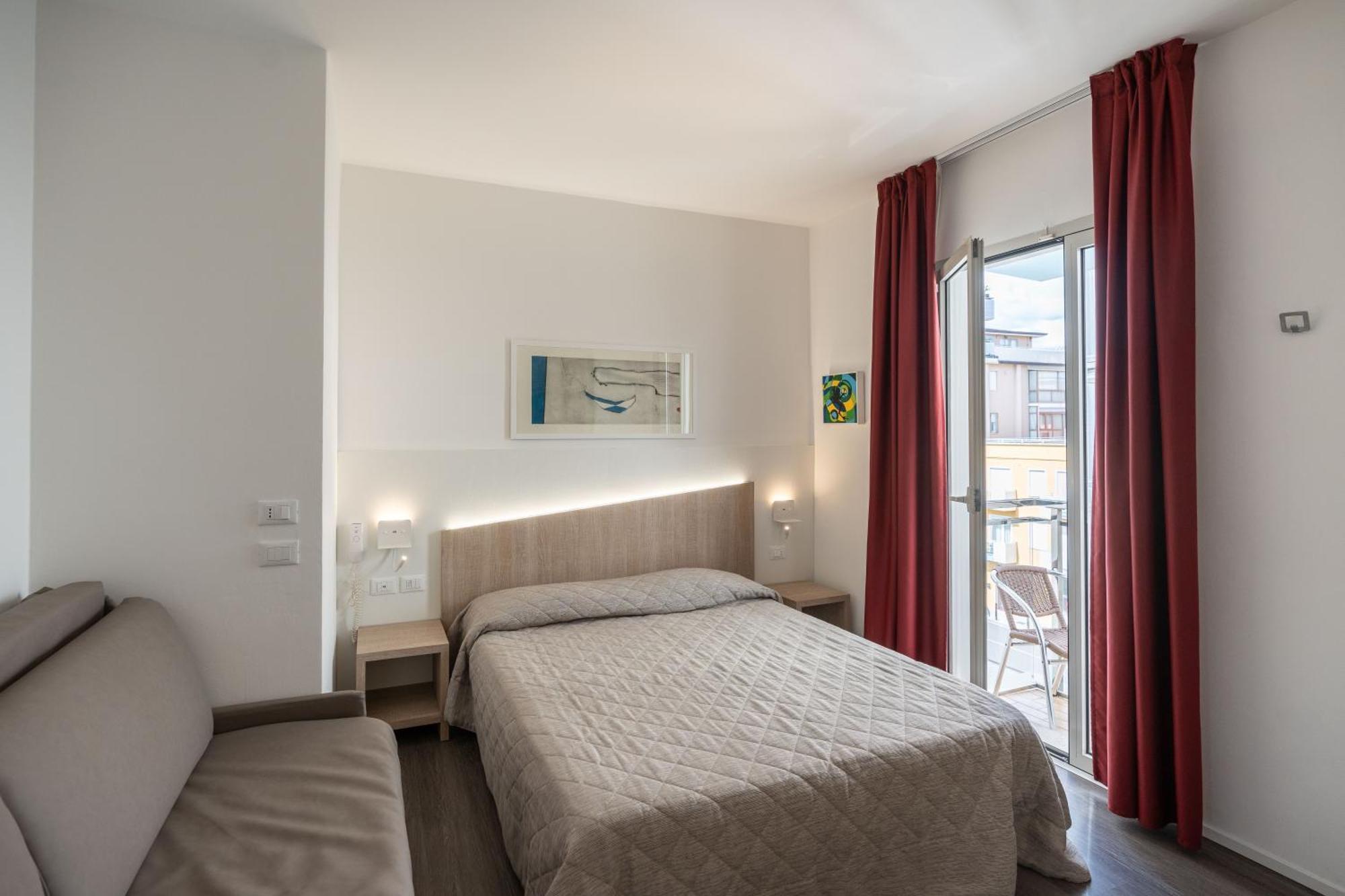 Hotel Marzia Holiday Queen Caorle Exterior foto
